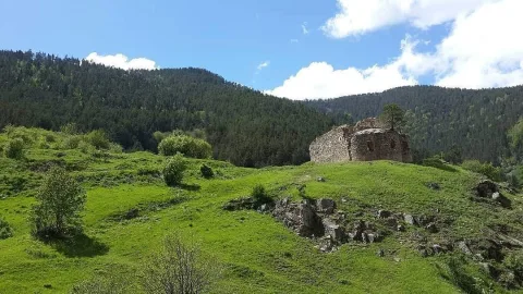 Çakrak Kilisesi ve Köprüsü