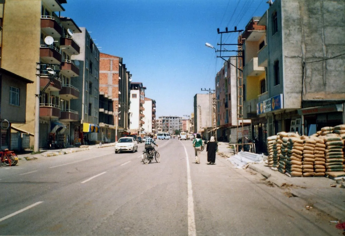 Halfeli beldesinde bir cadde