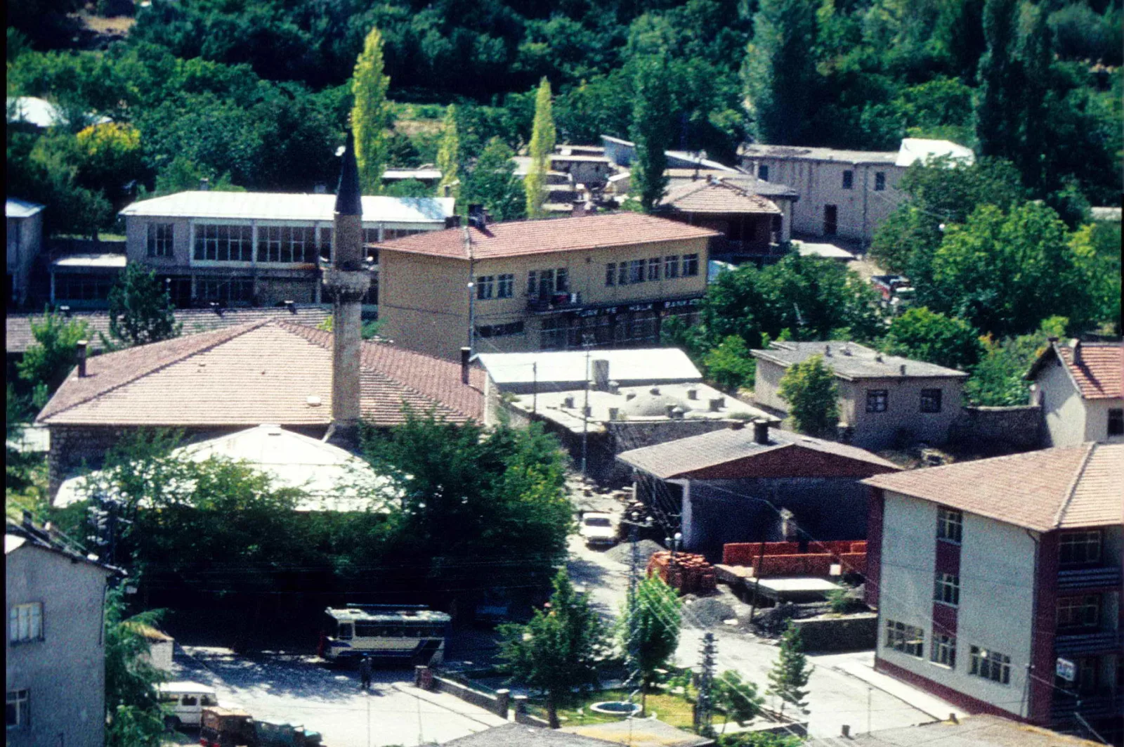 Kemah ve Gülabibey Camii, 1984