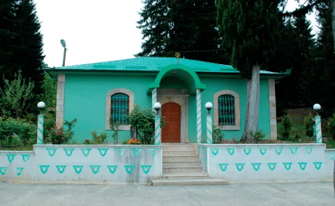 Boztekke Köyü Şeyh Keramettin Türbesi