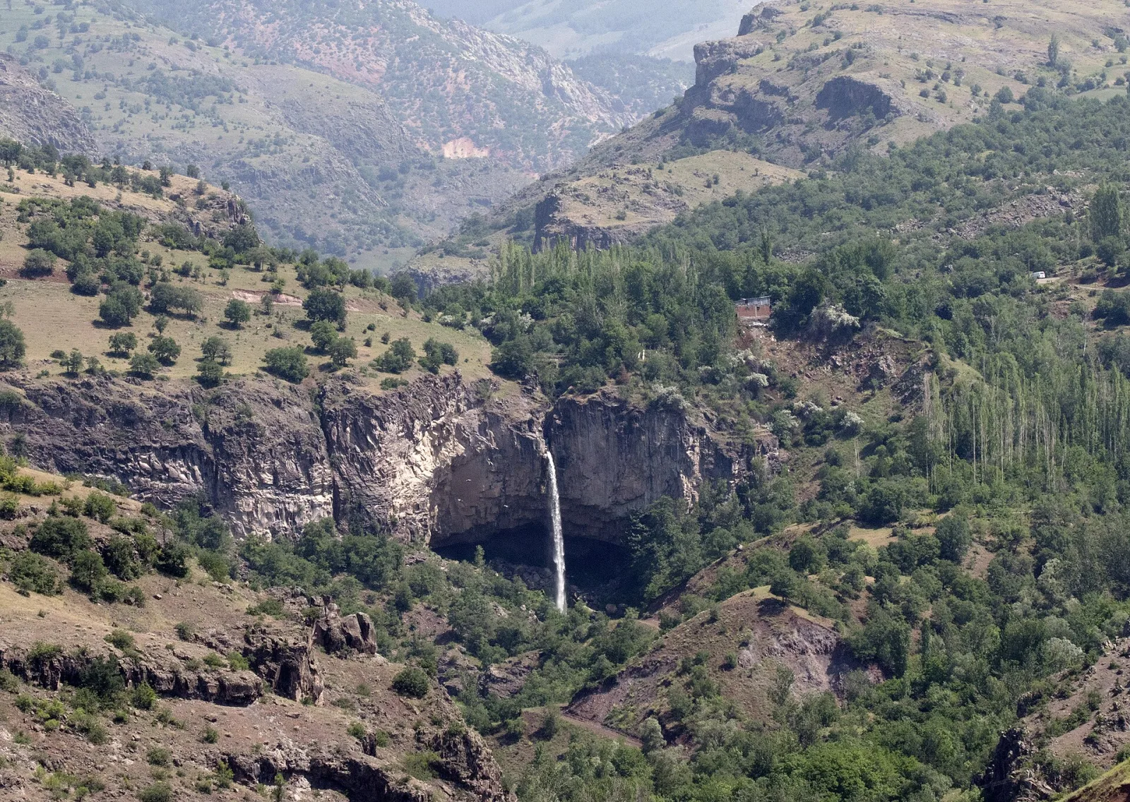 Şebinkarahisar Çağlayan Şelalesi