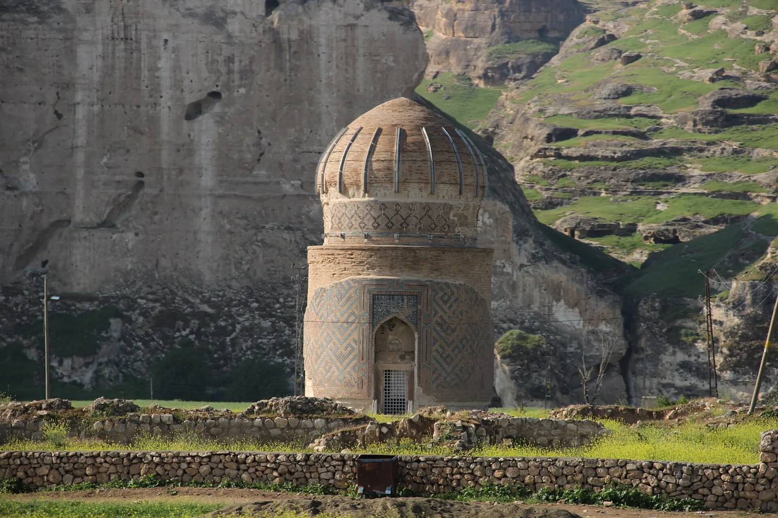 Hasankeyf'teki Zeynel Bey Türbesi, taşınmadan önce, 2013