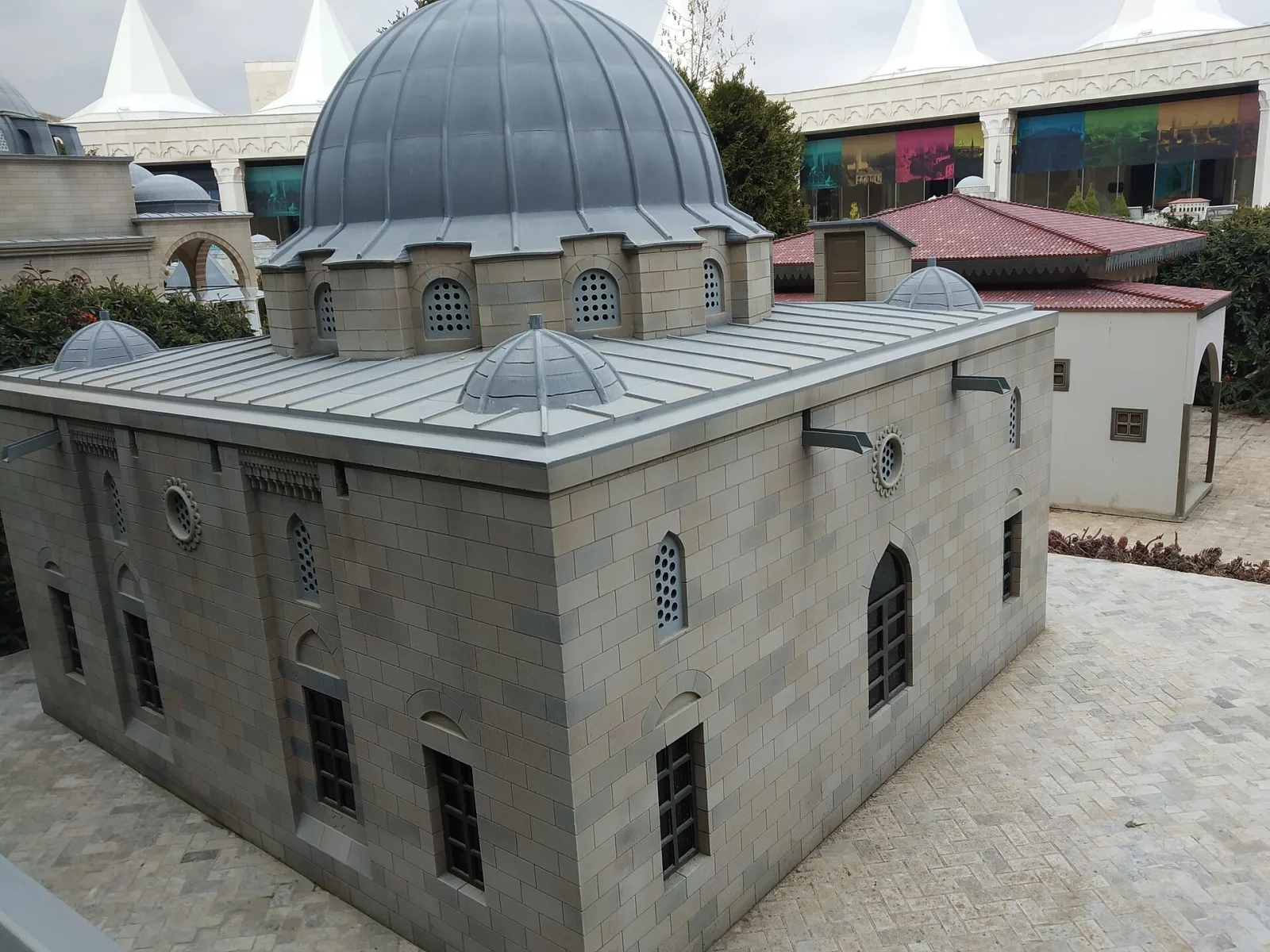 Kilis şehir merkezi ve Ravanda Kalesi